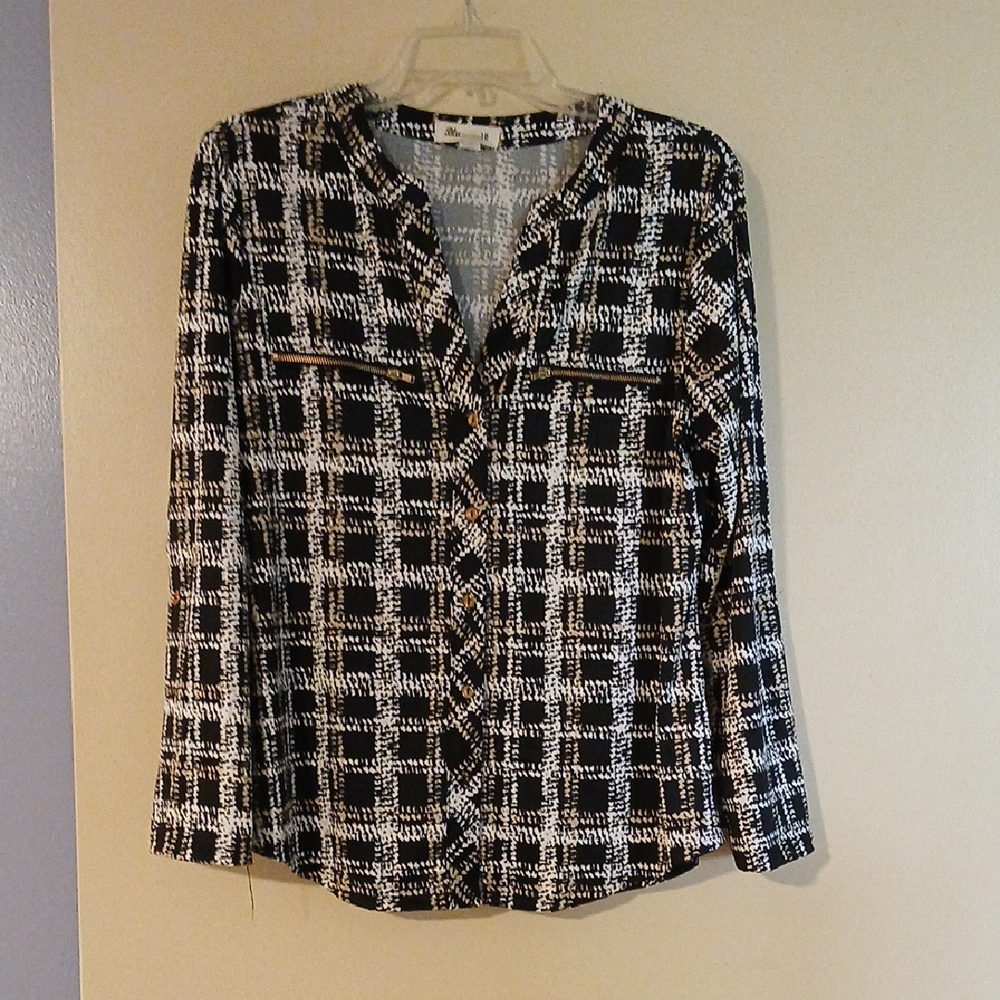 Women's Chic Black and White Checkered Blouse
